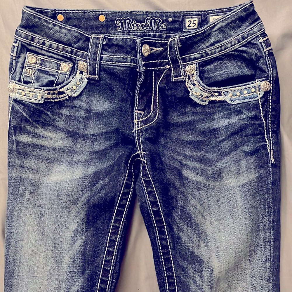 Miss Me Jeans Size 25. * Very cute*